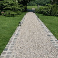 Création d'une allée, pavage et gravillons